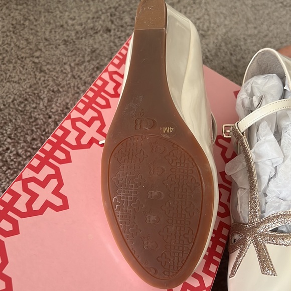 Dillards GB girls “Cinderella for a day” shoe. - Picture 2 of 6